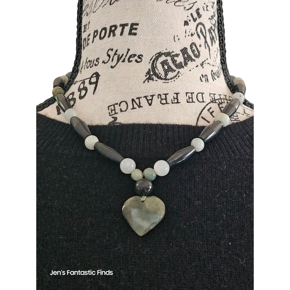 Genuine Jade Heart Beaded Gemstone Necklace 18" Vintage‎